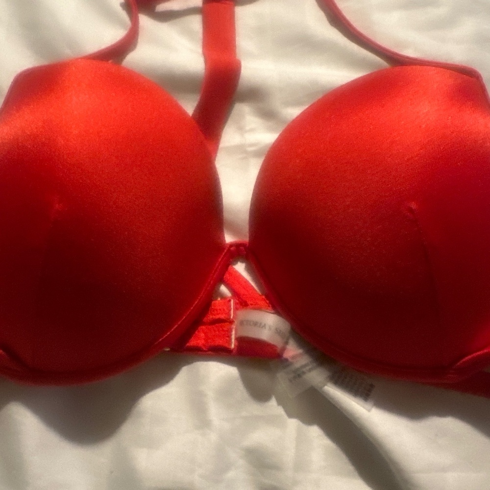 Victoria’s Secret Swim top Red 38C New